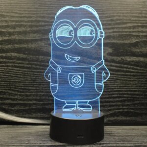 Minions 3D lampe. Sjov Natlampe med en af de søde Minions. Farveskift mellem 7 farver. -