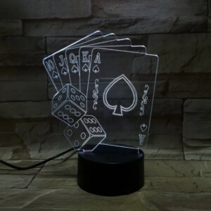 Poker 3D lampe. Flot casino lampe med spillekort og terninger. Farveskift mellem 7 farver. -