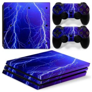 PS4 Pro skin til konsol og to controllere. Lynfyldt nattehimmel. -