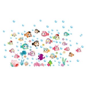 Sød wallsticker med masser af farverige fisk og bobler. -