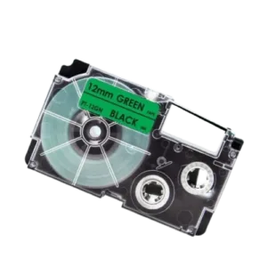 Casio XR-12GN Sort tekst / Grøn tape 12 mm x 8 m tape - Kompatibel - INKpartner ApS