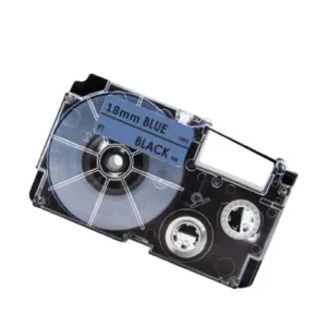 Casio XR-18BU Sort tekst / Blå tape 18 mm x 8 m tape - Kompatibel - INKpartner ApS